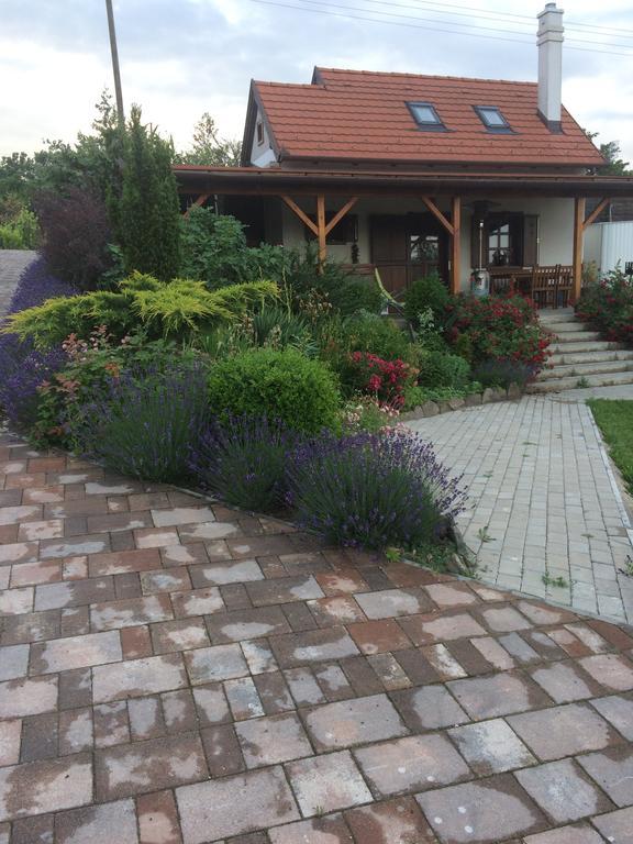 Vörösmál Vendégház Balatonfüred Esterno foto